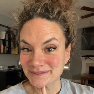 Meet your Posher, Desiree